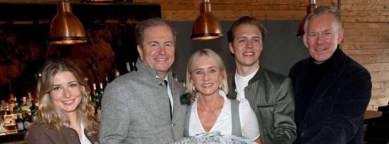 Traditionelles Karpfenessen im Hotel Kitzhof Mountain Design Resort