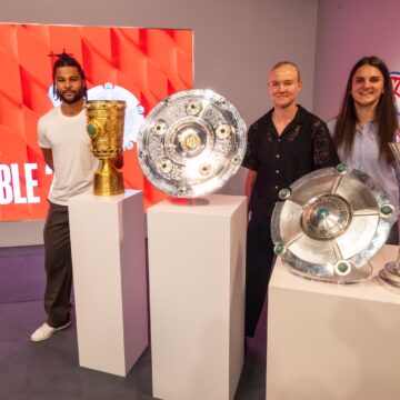FC BAYERN MUSEUM: Zwei Mannschaften, vier Titel