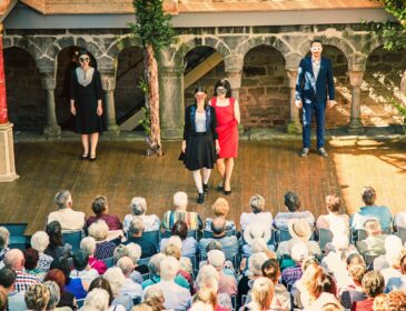 Kreuzgangspiele Feuchtwangen: Große Liebe, große Träume und vielfältiges Theater für alle Generationen auf zwei Bühnen
