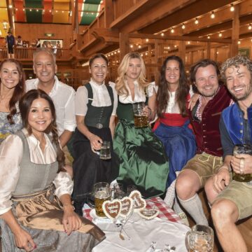 Ingolstadt Village Wiesn mit dem Premium Leaders Club im Schützen-Festzelt