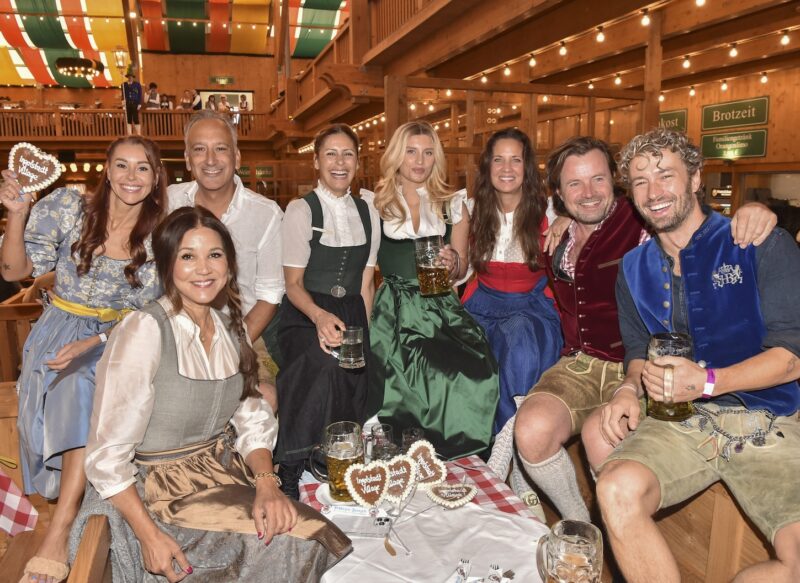 Ingolstadt Village Wiesn mit dem Premium Leaders Club im Schützen-Festzelt